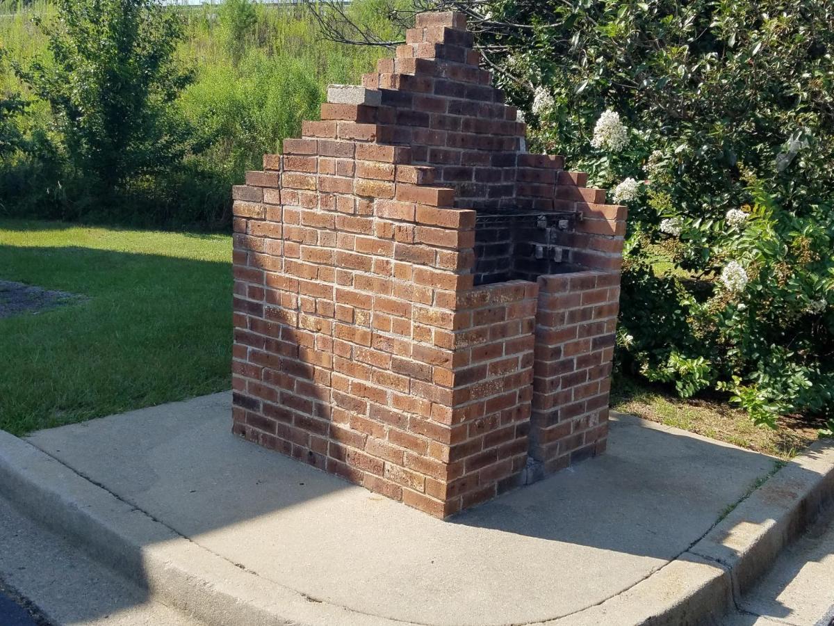 Travelers Inn & Suites Sumter Luaran gambar