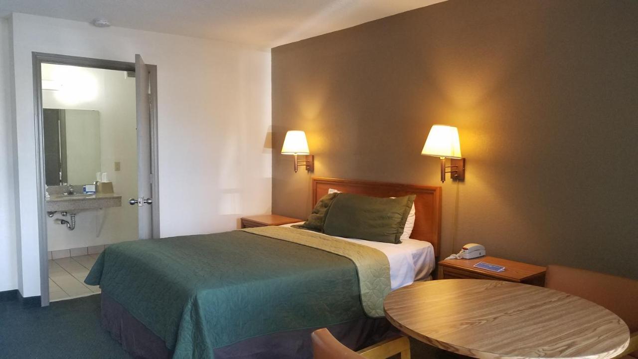 Travelers Inn & Suites Sumter Luaran gambar