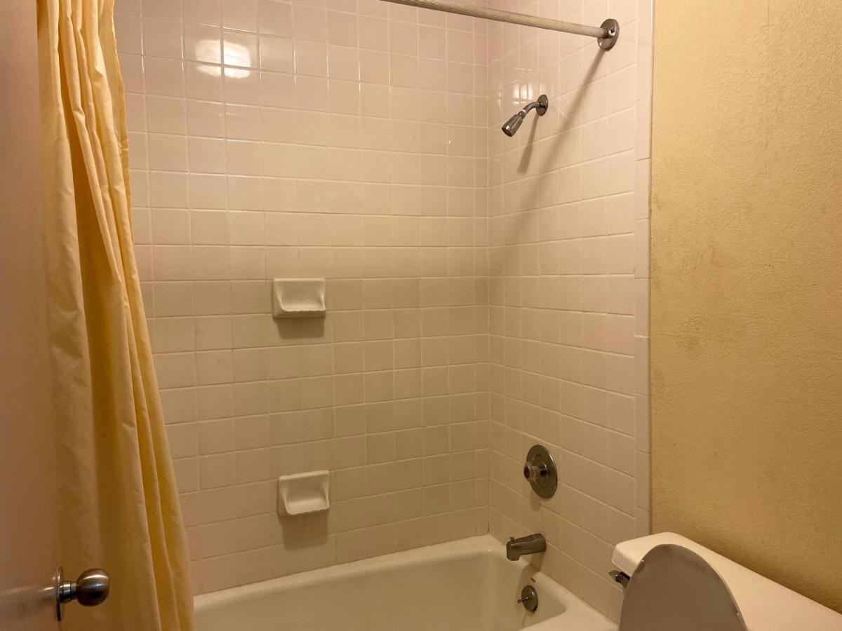 Travelers Inn & Suites Sumter Luaran gambar