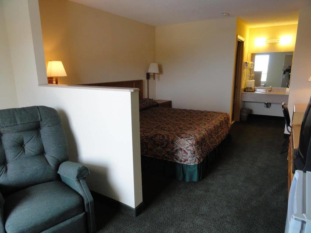 Travelers Inn & Suites Sumter Luaran gambar