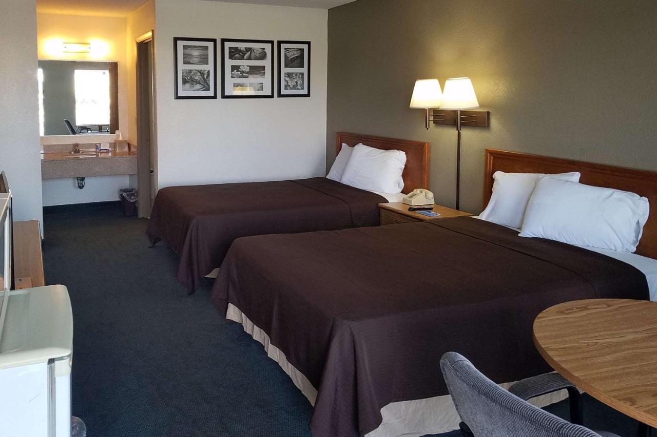 Travelers Inn & Suites Sumter Luaran gambar